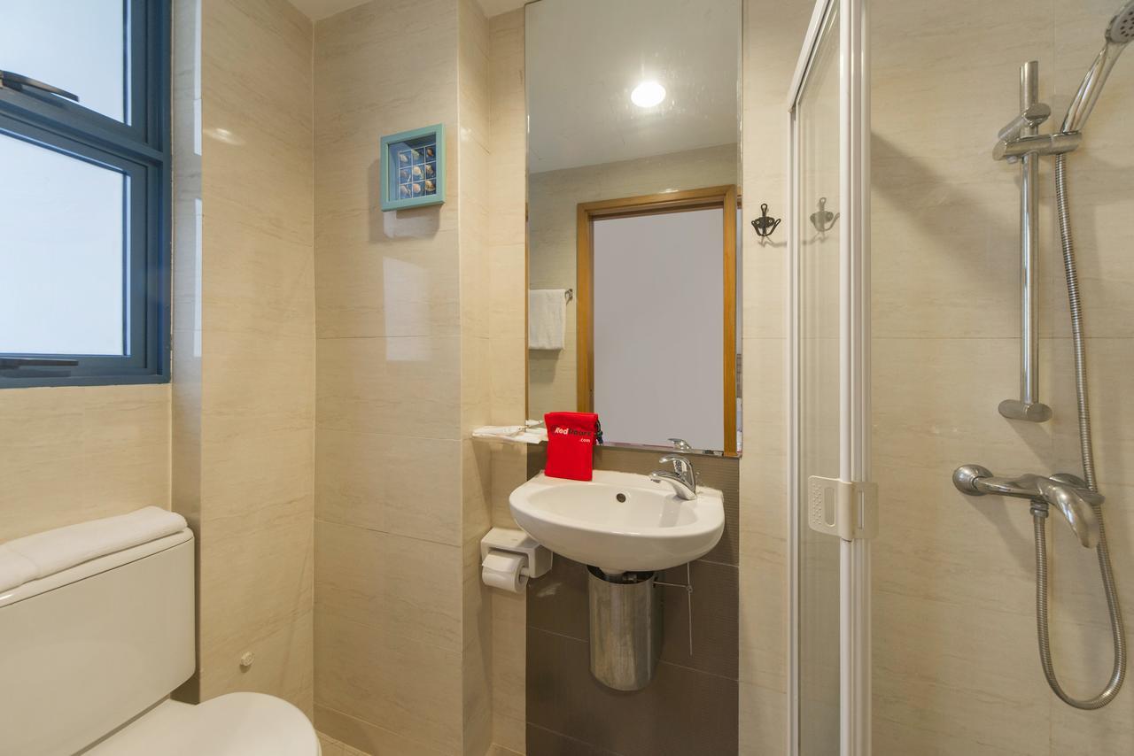 Reddoorz Plus @ Victoria Street Singapore Eksteriør billede