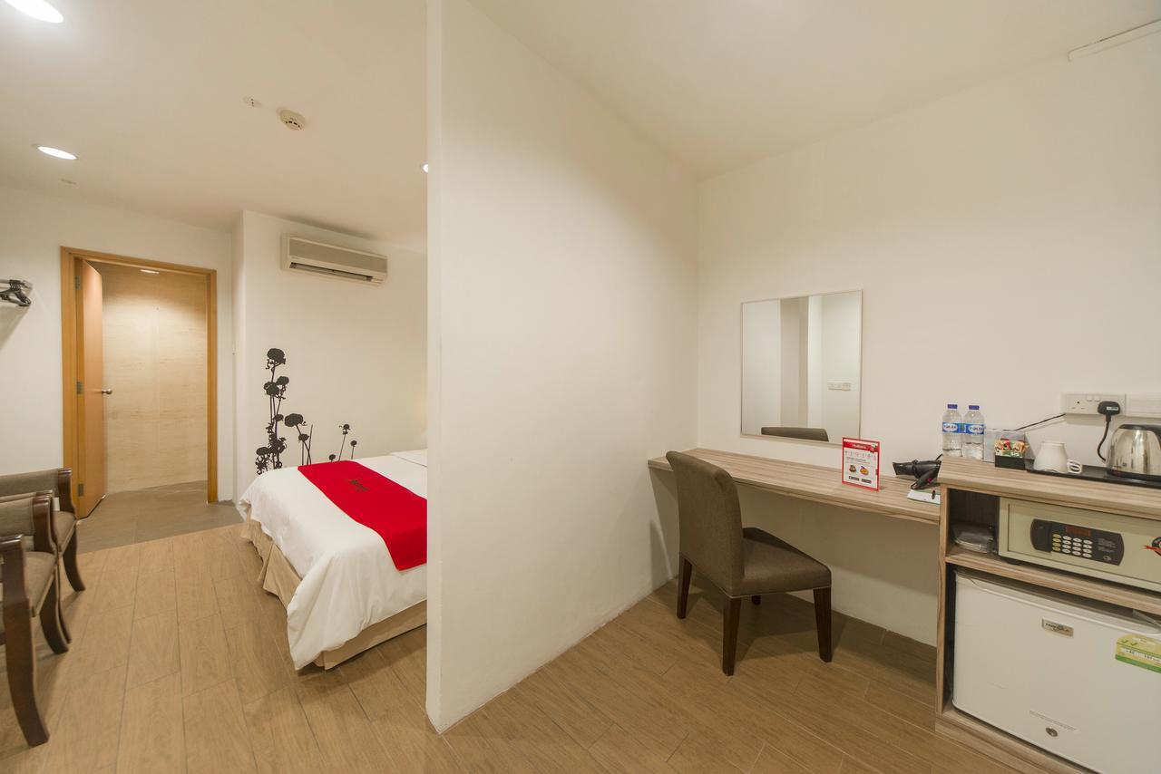 Reddoorz Plus @ Victoria Street Singapore Eksteriør billede