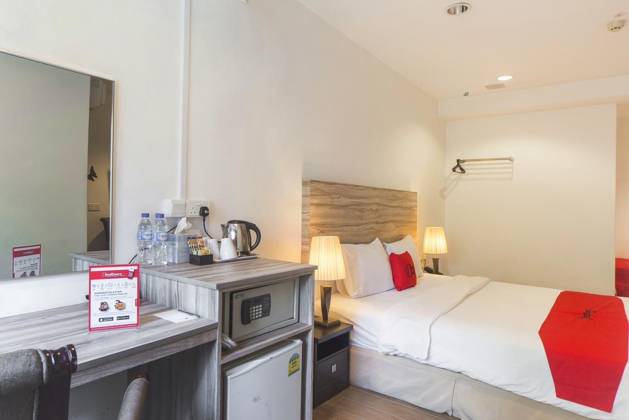 Reddoorz Plus @ Victoria Street Singapore Eksteriør billede
